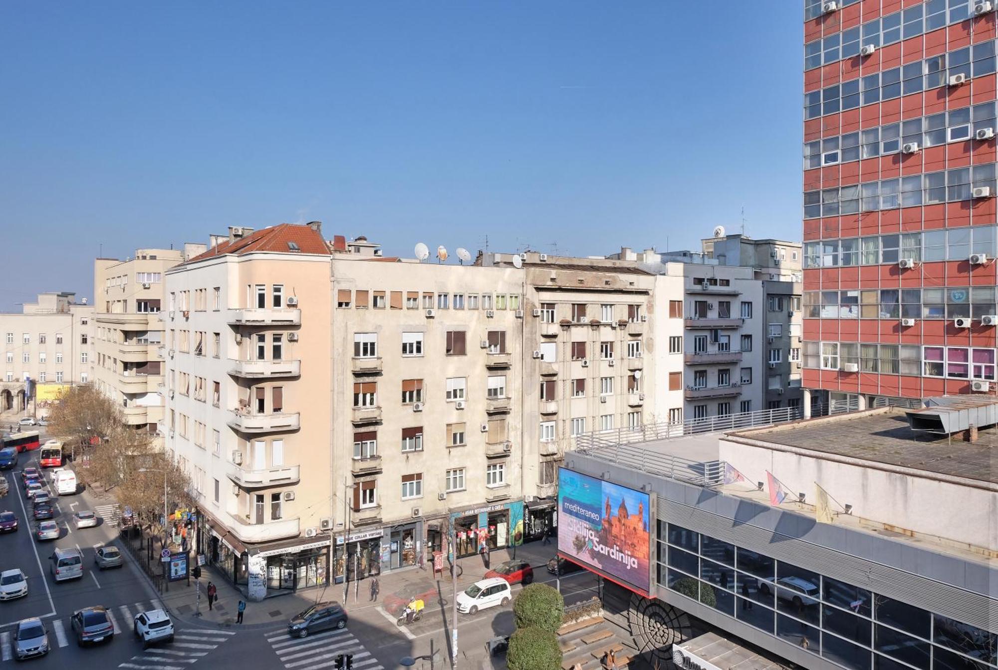 Windows City Apartment Belgrado Buitenkant foto